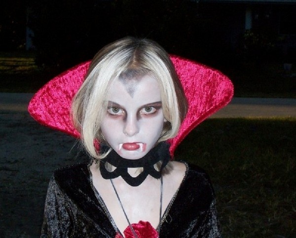 Halloween à l'école: comment célébrer, idées pour le scénario, concours, vidéo. Costume pour Halloween pour l'école avec vos propres mains, photo