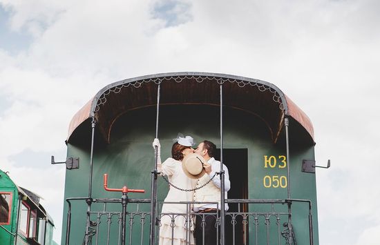 Séance photo de mariage dans un style rétro