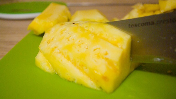 Comment couper un ananas correctement et magnifiquement
