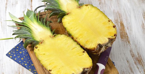 Comment couper un ananas correctement et magnifiquement