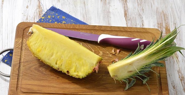 Comment couper un ananas correctement et magnifiquement