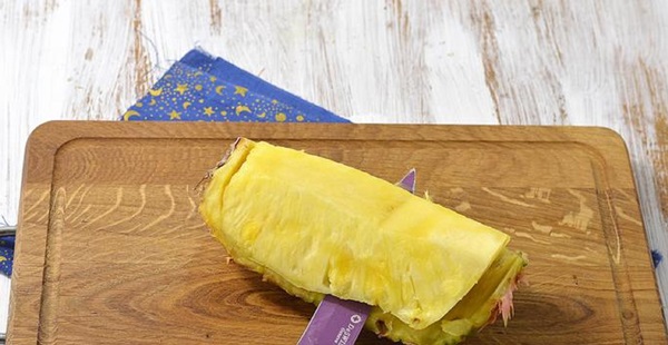 Comment couper un ananas correctement et magnifiquement