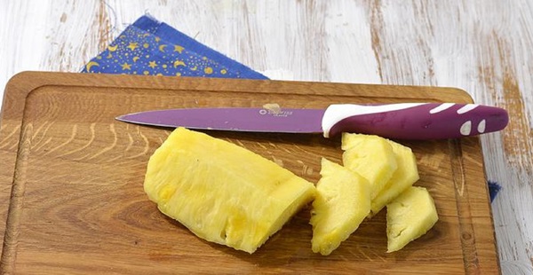 Comment couper un ananas correctement et magnifiquement