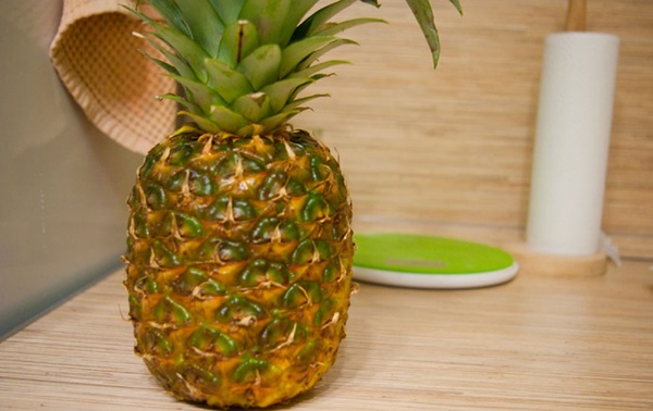 Comment couper un ananas correctement et magnifiquement