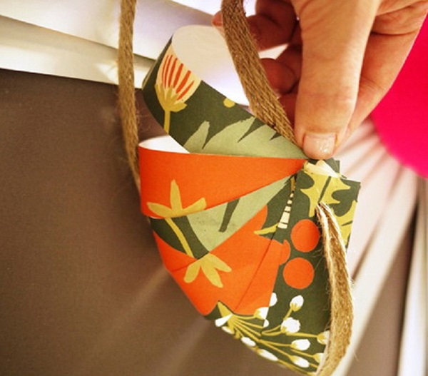 Comment emballer un cadeau dans un papier cadeau