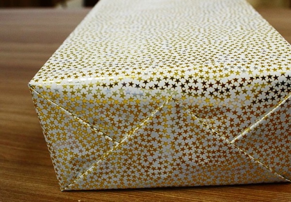 Comment emballer un cadeau dans un papier cadeau