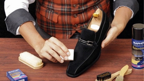 Comment nettoyer les chaussures en daim à la maison