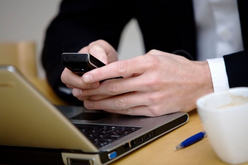 qui possède un téléphone portable