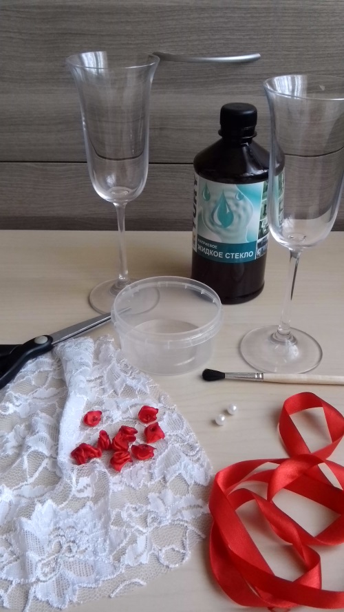 Décoration de verres de mariage