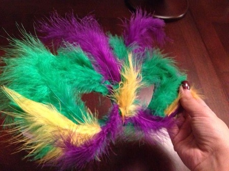 Comment faire un masque du Nouvel An