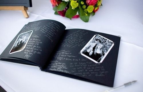 Le livre des voeux pour le mariage de leurs propres mains