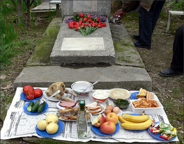 Quand ils vont au cimetière