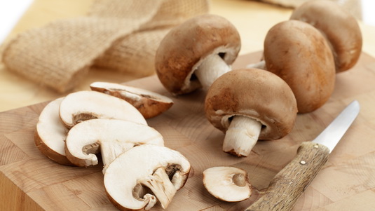 Champignons en conserve pour l'hiver