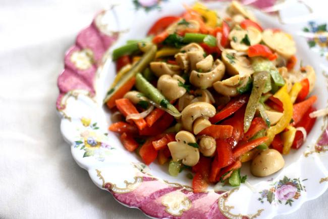 Champignons en conserve pour l'hiver