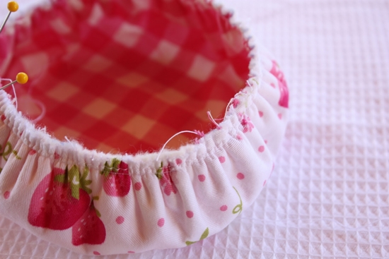 Panier de tissu avec leurs propres mains