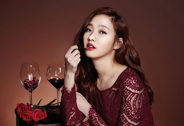 Cosmétiques dans un verre: une collection de vin de maquillage Chateau Labiotte