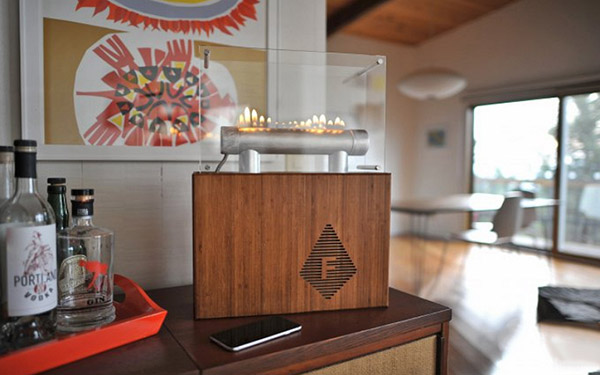 La magie du feu: colonne-cheminée Fireside Audiobox