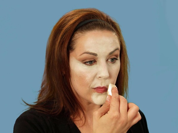 Maquillage effrayant pour Halloween avec vos propres mains pour les filles et les jeunes filles