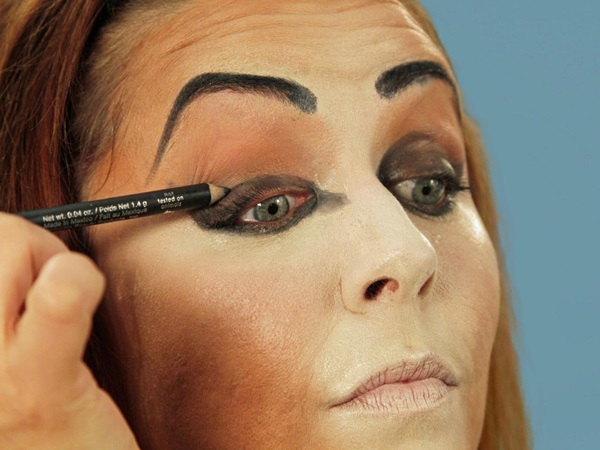 Maquillage effrayant pour Halloween avec vos propres mains pour les filles et les jeunes filles