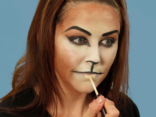 Maquillage effrayant pour Halloween avec vos propres mains pour les filles et les jeunes filles