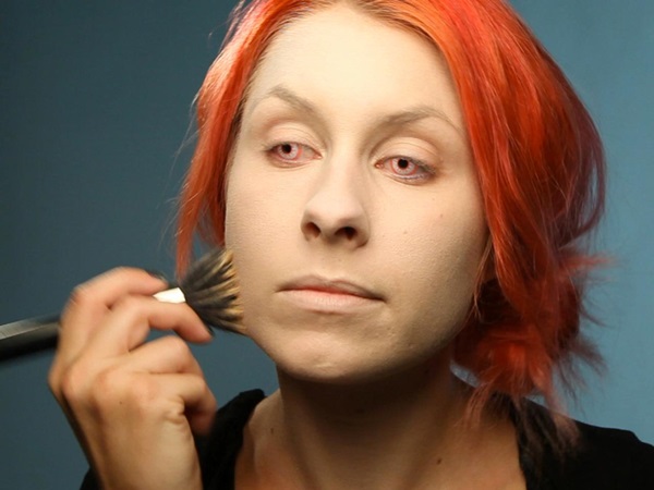 Maquillage effrayant pour Halloween avec vos propres mains pour les filles et les jeunes filles