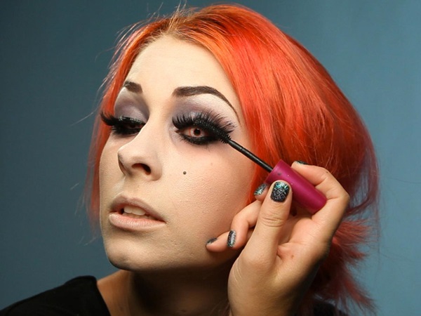 Maquillage effrayant pour Halloween avec vos propres mains pour les filles et les jeunes filles