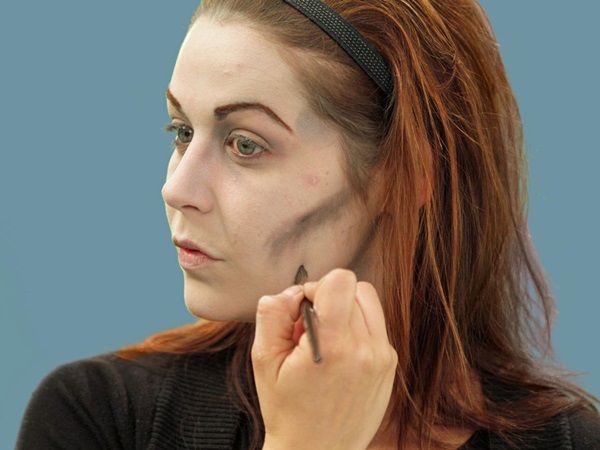 Maquillage effrayant pour Halloween avec vos propres mains pour les filles et les jeunes filles