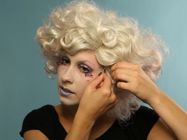 Maquillage effrayant pour Halloween avec vos propres mains pour les filles et les jeunes filles