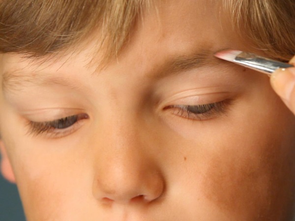 Maquillage effrayant pour Halloween avec vos propres mains pour les filles et les jeunes filles