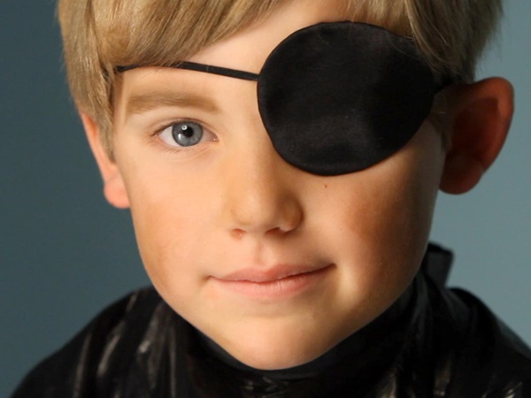 Maquillage effrayant pour Halloween avec vos propres mains pour les filles et les jeunes filles
