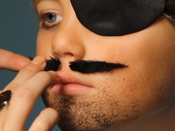 Maquillage effrayant pour Halloween avec vos propres mains pour les filles et les jeunes filles
