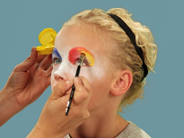 Maquillage effrayant pour Halloween avec vos propres mains pour les filles et les jeunes filles