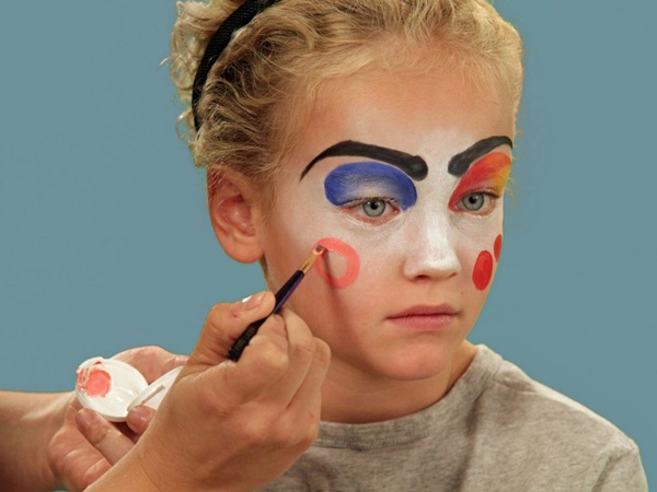 Maquillage effrayant pour Halloween avec vos propres mains pour les filles et les jeunes filles