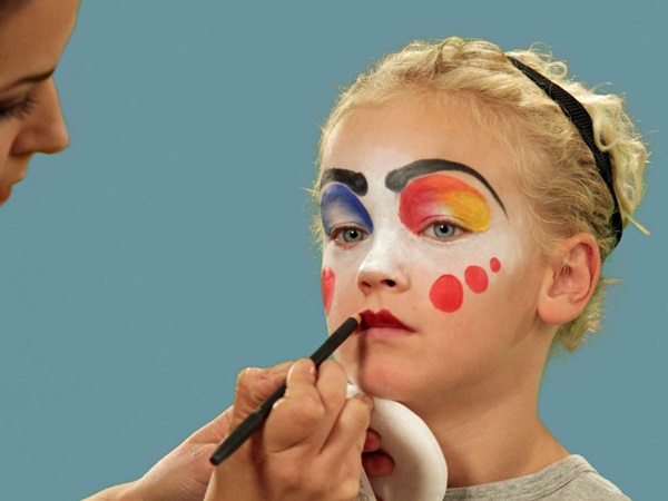 Maquillage effrayant pour Halloween avec vos propres mains pour les filles et les jeunes filles