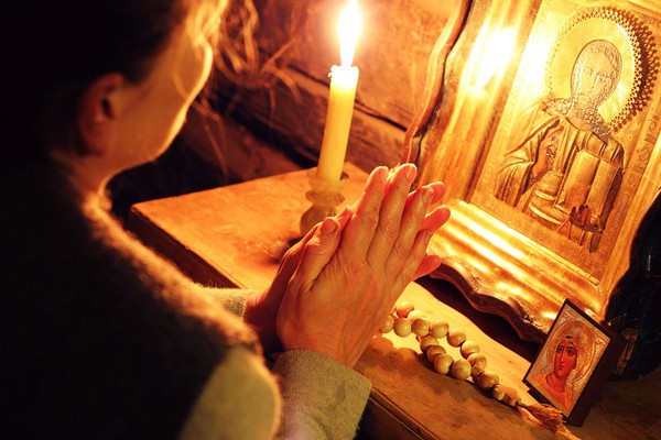 Puis-je travailler sur Pâques - traditions et règles