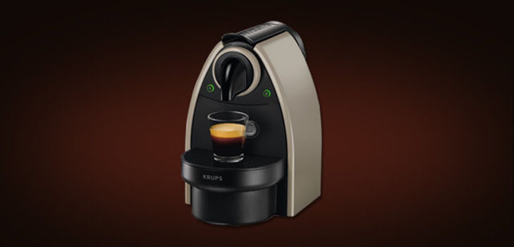 Aperçu de la Nespresso Krups Essenza Auto XN214010 disponible