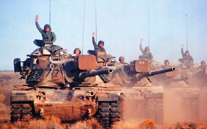 militaire sur les chars