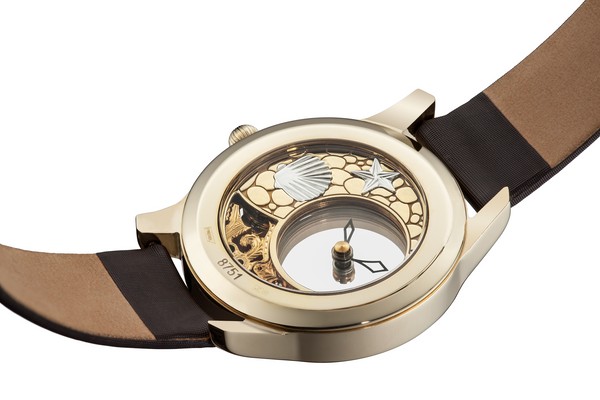 Caractéristiques de la montre avec une flèche en apesanteur de la collection exclusive de Mystery de NIKI