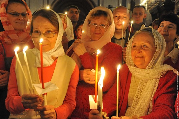 Pâques - comment est le service dans l'église, l'ordre de comportement pendant le service