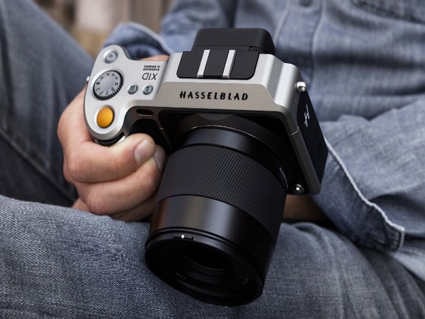 Le premier parmi les meilleurs: appareil photo compact Hasselblad X1D