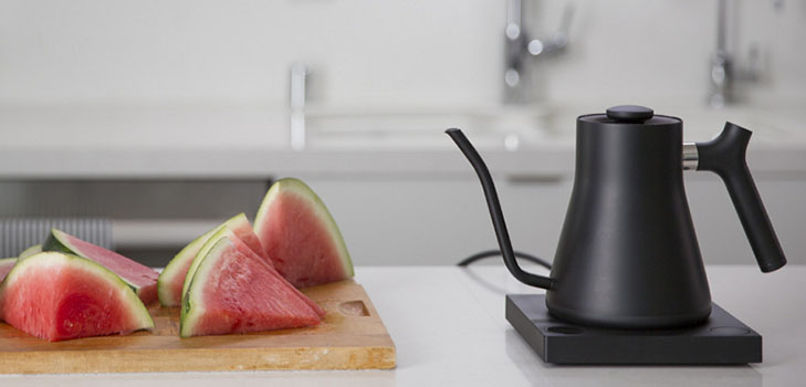 Cadeau pour esthètes: la cafetière "intelligente" Stagg Ekg