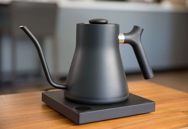 Cadeau pour esthètes: la cafetière "intelligente" Stagg Ekg