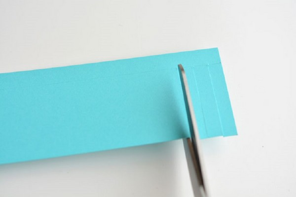 Artisanat pour la fête des mères de leurs propres mains: pour la maternelle et la 1ère classe, pour l'école, à partir de papier de couleur, serviettes