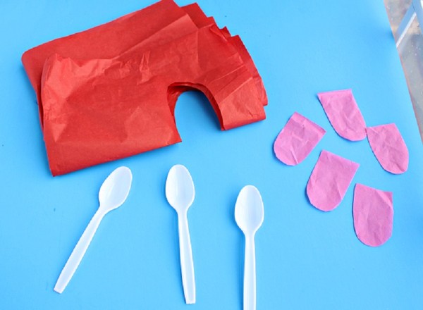 Artisanat pour la fête des mères de leurs propres mains: pour la maternelle et la 1ère classe, pour l'école, à partir de papier de couleur, serviettes