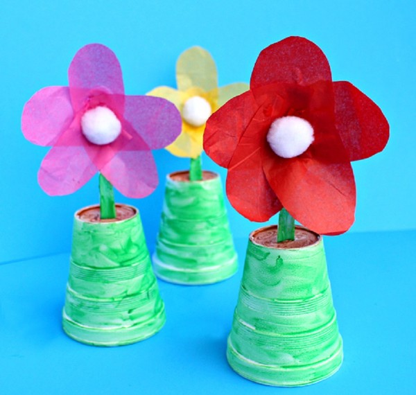 Artisanat pour la fête des mères de leurs propres mains: pour la maternelle et la 1ère classe, pour l'école, à partir de papier de couleur, serviettes