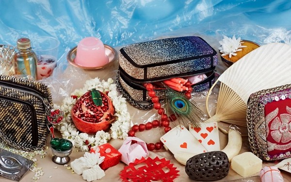 Oreiller pour Cendrillon: sacs d'embrayage Piloutin par Christian Louboutin