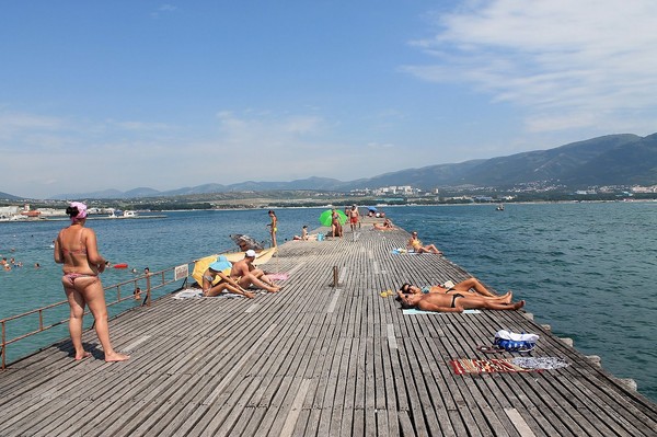 Quel temps fera-t-il à Gelendzhik en septembre 2016? Prévision du centre hydrométéorologique sur les conditions météorologiques et la température de l'eau à Gelendzhik pour septembre et commentaires des touristes