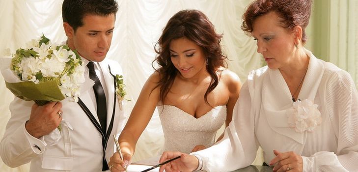 Enregistrement du mariage au bureau de l'état civil