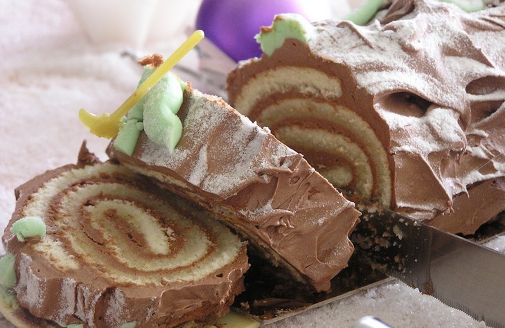 Bush de Noël Bush Noël: une recette avec une photo. Comment faire cuire un journal du Nouvel An de Bush de Noel, recette étape par étape