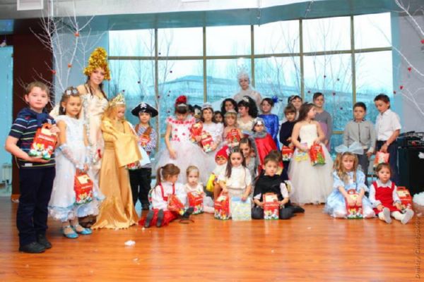 Scénario Matinée du Nouvel An, idées pour l'école primaire et la maternelle (groupe junior, moyen, senior)